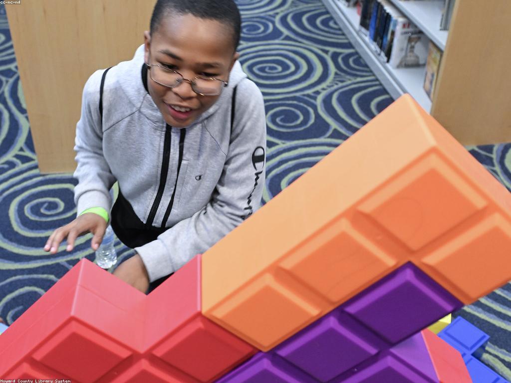 ព្រឹត្តិនិយមហ្គេមតាមរយៈការបង្ហាញកីឡា